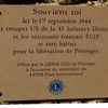 Pérouges, inauguration par le Lions Club d'une plaque commémorative des combats du 1er septembre 1944