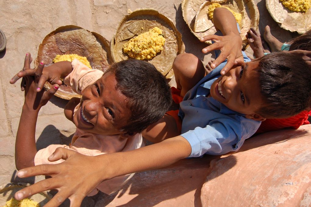 Des sourires et des mendiants