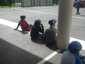 Petite pause pour écouter les consignes
