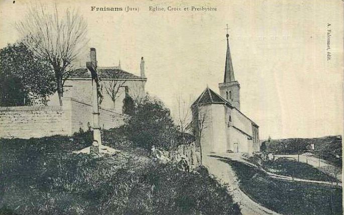 quelques cartes postales ou photos de 1880/1910 ouvriers leurs familles dans le village de Fraisans