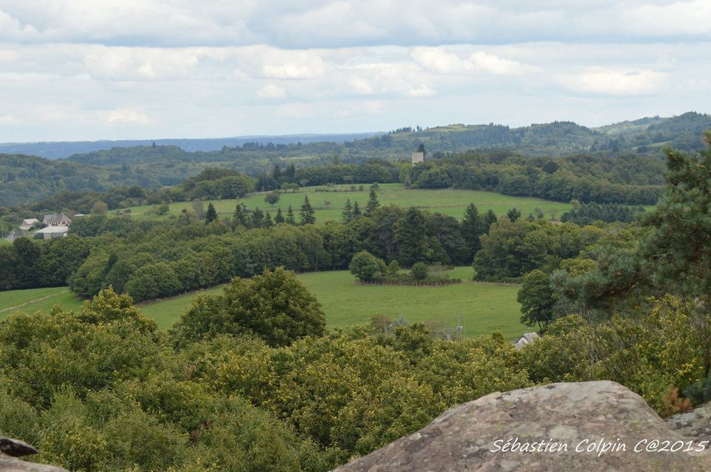 Aubazine(19), le sentier du dolmen au cromlech
