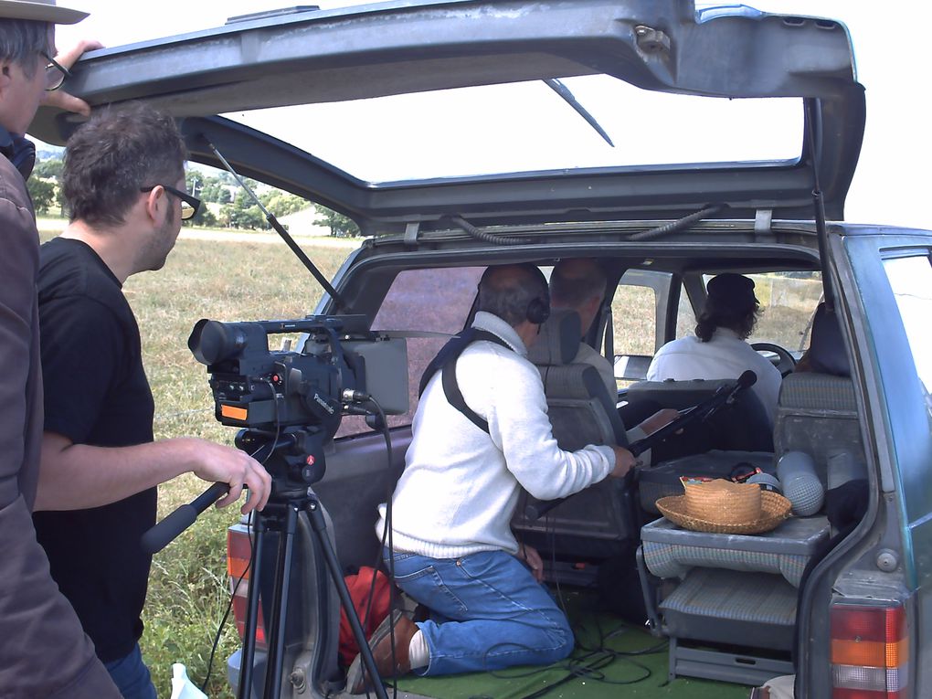 ce 1er  juin 2011 le tournage du film la couleur de la couette pour unfilmunjour écrit et réalisé par sylvain anne avec jean pierre arthur ,erwan papon,andré layus ,gilles plantier sur des  images de javier z diaz et le son de dominique dallemagn