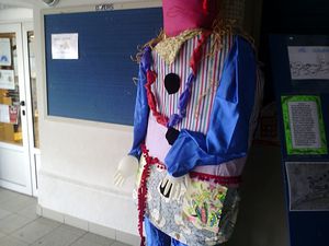 M. Carnaval 2015 est arrivé à l'école primaire.