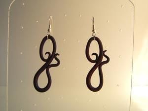 <p>Clous d'oreilles et dormeuses en fimo.</p>