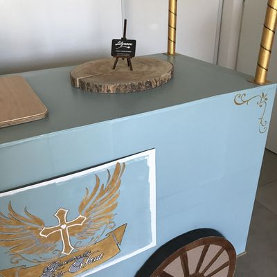 Desserte roulante en carton