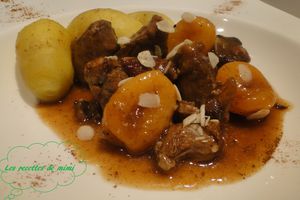 Agneau doré aux abricots secs