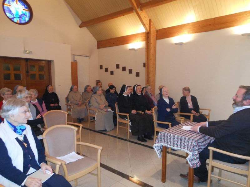 Les religieuses du doyenné Enghien-Montmorency se sont rencontrées chez les Sœurs Servîtes de Marie à Groslay pour un temps d'échange et d'amitié.