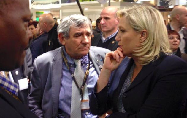 Marine Le Pen passera une dizaines d'heures au salon de l'agriculture