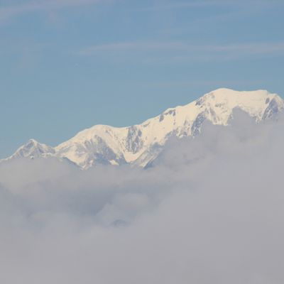 Le Mont Blanc au dessus des nuages