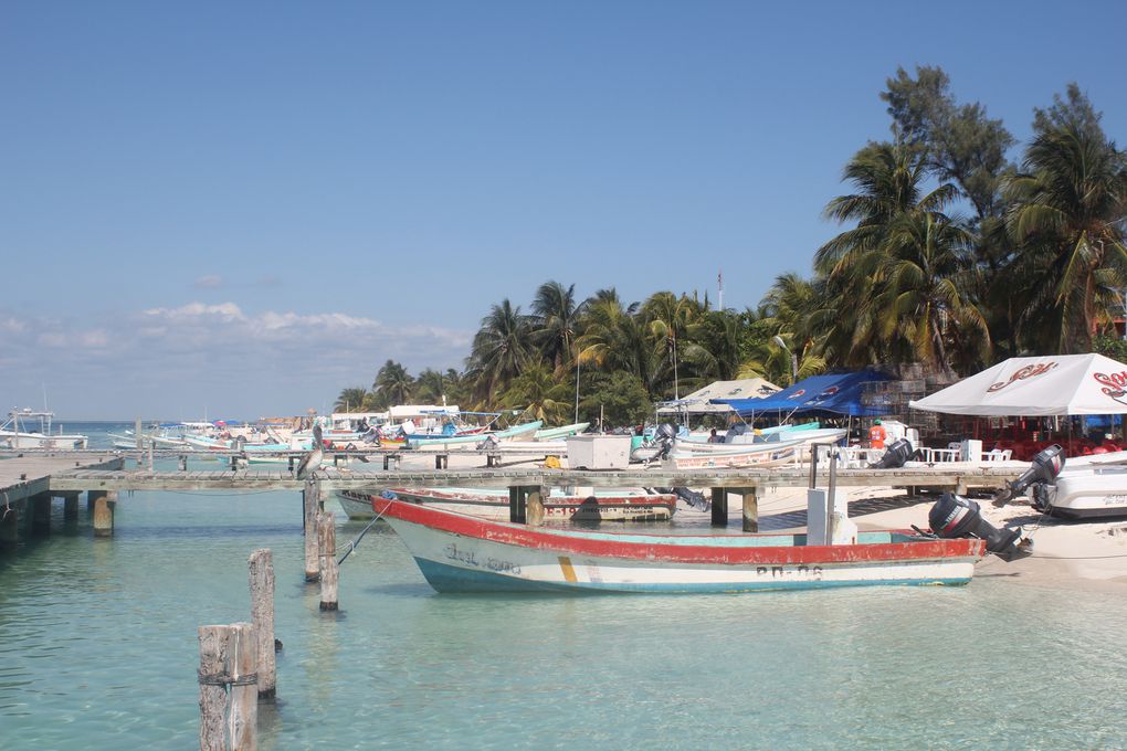 a 5 milles de cancun ;comme l espagne il y a 30 ans