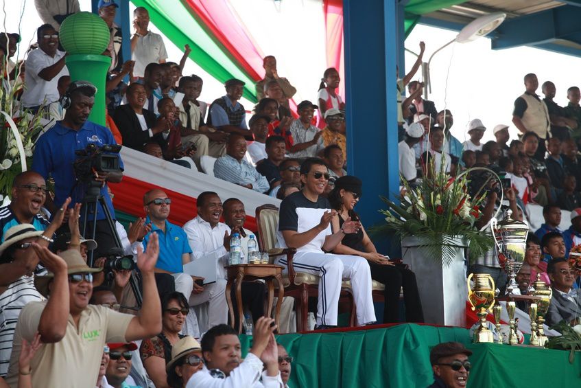 Inauguration du Kianja (Stade) Makis de Madagascar, à Andohatapenaka, par le Président Andry Rajoelina. 3ème partie. Photos: Harilala Randrianarison