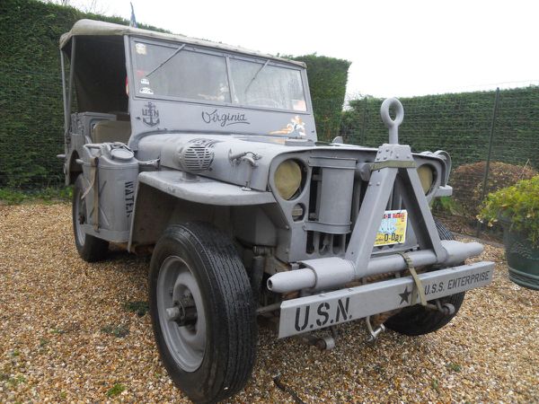 « Vend JEEP HOTCHKISS M201 RAF bleu »