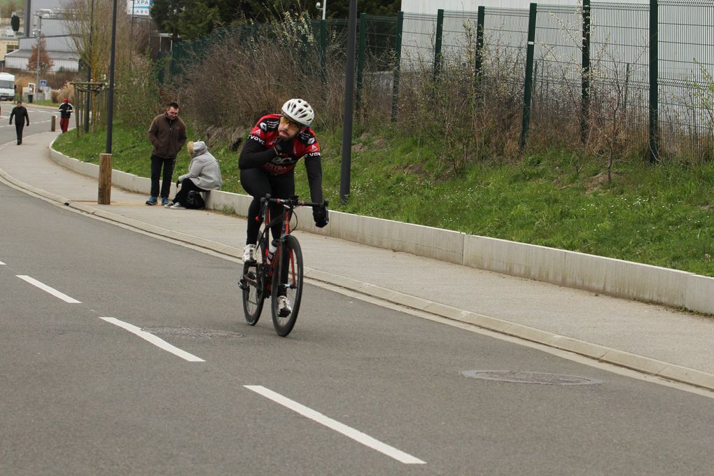 Album photos de la course D1-D2 d'Epernon (28) avec la victoire de Paul Ferré (ESMPC)