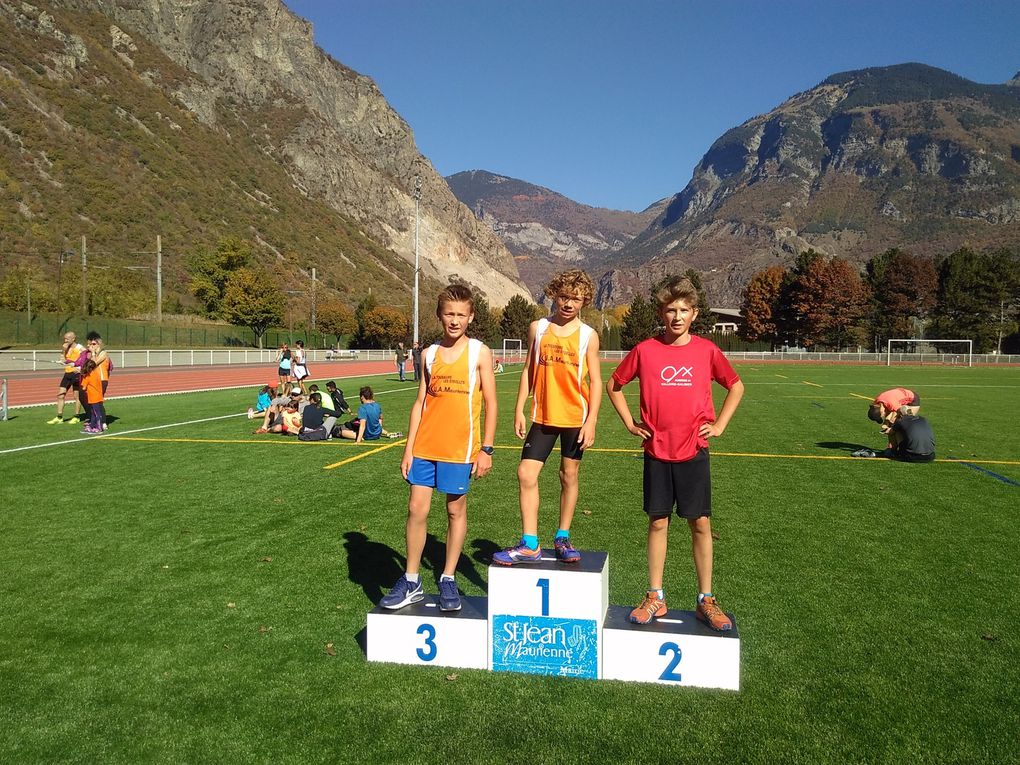 11h: Echauffement commun puis départs consécutifs des 6 courses de 100m pour les plus jeunes à 1000m pour les benjamins/minimes