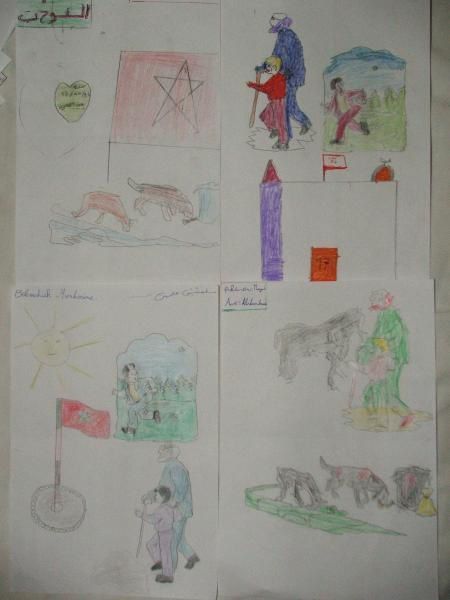 <p><strong><em>Ecole Hay Ziani</em></strong></p>
<p>Voici les photos de nos ateliers dans l'&eacute;cole Ziani d'A&iuml;n Beni Mathar! D'autres photos montrent les classes, les &eacute;l&egrave;ves, et l'&eacute;cole.</p>
<p>La premi&egrave;re s&eacute;rie de dessins s'inscrit dans le cadre de nos ateliers avec les enfants.La s&eacute;rie de dessins qui suit est constitu&eacute;e de dessins faits par les enfants de l'&eacute;cole Ziani pour nous souhaiter la bienvenue!</p>
<p>&nbsp;</p>
<p><