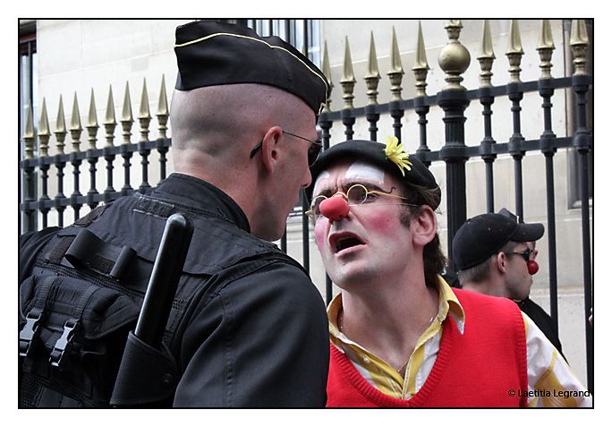 Interpellations et arrestations de la Brigade Activiste des Clowns, le 14 Juillet 2009 à Paris