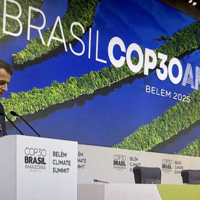 LE BUDGET 2026 S’EMBOURBE, LE PRÉSIDENT VOYAGE 