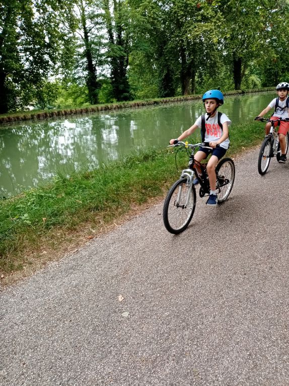 Mardi 21 juin 2022, 9h: C'est reparti sur les vélos ! Direction Moissac !