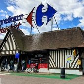 90.000 salariés en chômage partiel : le groupe Carrefour accusé de fraude