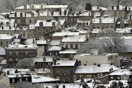 Pourquoi les villes françaises sont-elles parfois paralysées avec quelques centimètres de neige ?