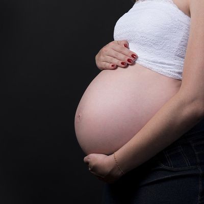 Un shooting réalisé par un photographe grossesse à Nanterre