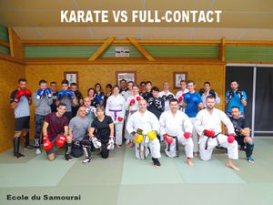 Merci à tous mes combattants d’avoir participé à cette rencontre. Que ce soit sur le tatami de Geneston ou celui de Vertou, vous avez tous combattus dans une ambiance de partage.👍 Pouvoir combattre avec tout le monde (Boxeurs, Karatékas, Full-Contact, BF …🥊👊🥋) sans se soucier du niveau de l’adversaire. Le but est d’apprendre, écouter les conseils et les accepter avec humilité, observer les plus forts et prendre exemple sur eux pour progresser.😄 Je suis très heureux de voir tous mes élèves avec le sourire et sentir se sentiment de bien-être après les combats.😄 Merci à vous tous pour me permettre de m’épanouir avec passion dans mon métier de tous les jours « OSS » ! sensei Lionel LEFORT