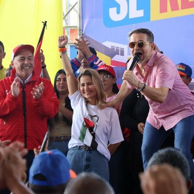 Lacava en juramento de comando: “Regalemos a Valencia la más contundente victoria popular con Dina Castillo”