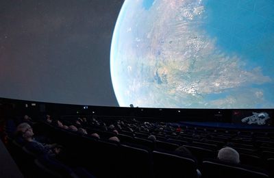 Le Planétarium de la Cité des Sciences devient le premier planétarium 8K en Europe, en s'équipant de projecteurs Sony.