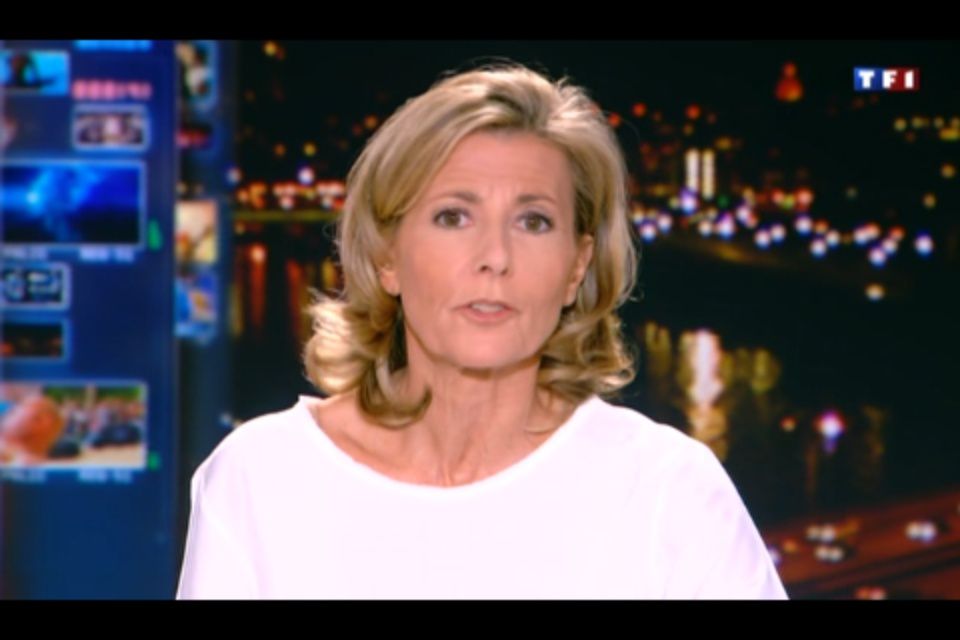 [2012 11 25] CLAIRE CHAZAL - TF1 - LE 20H @20H00