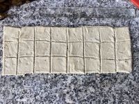 Feuilletés apéritifs aux aubergines et mozzarella