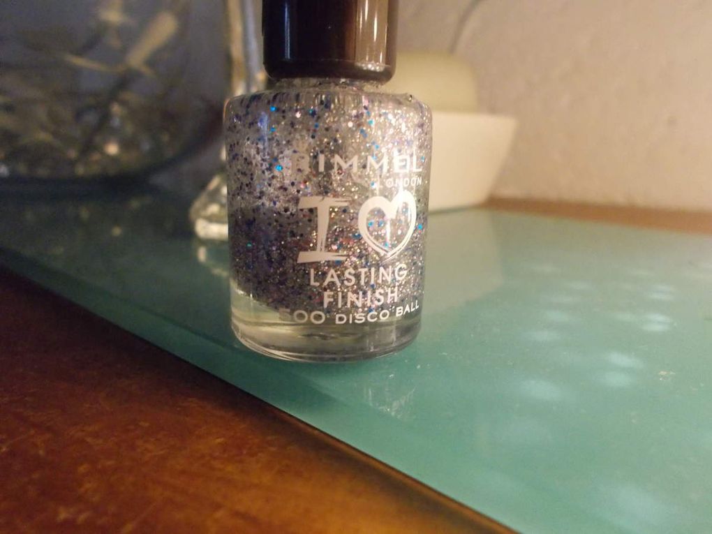 j-4 : Vernis Rimmel &quot;500 disco ball&quot;