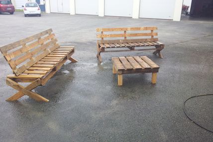 Le deuxième banc pour la caserne