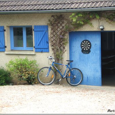 POUR N'Y VOIR QUE DU BLEU.......