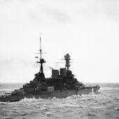 HMS Repulse leaving harbour A697.jpg