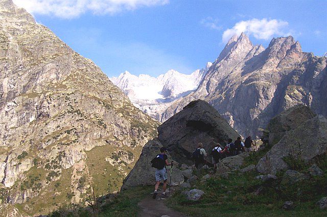 Le Tour du Mont Blanc ( TMB ) présenté en photos, prises par les accompagnateurs de la Compagnie des Guides de Chamonix.