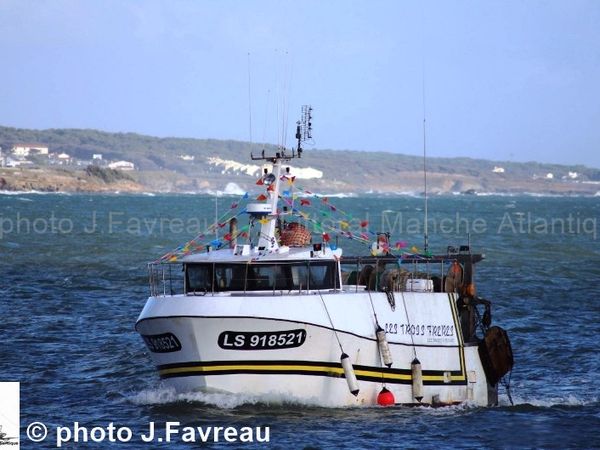LES TROIS FRERES  LS.918521