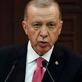 Erdogan accuse l'UE de "s'éloigner" de la Turquie: menace de rupture stratégique ou coup de bluff?