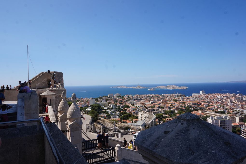 ... La vue à 360° de Marseille (5 photos qui défilent)...