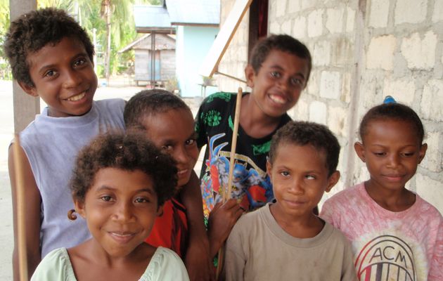 Les enfants à Yenbuba