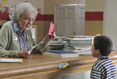 THE MIDDLE : Betty White (1x24)