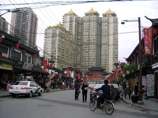 Une ville en plein essor tourné vers l'Occident.