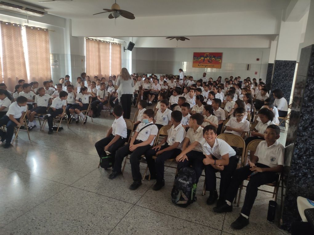 “Expo - Derecho” llegó al Colegio Padre Seijas de Naguanagua para impulsar educación jurídica en los niños y adolescentes