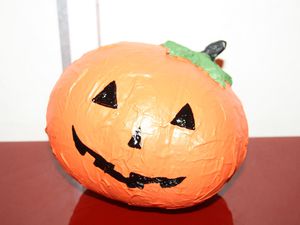 DIY : Faire une citrouille en papier mâché pour Halloween... ou pas