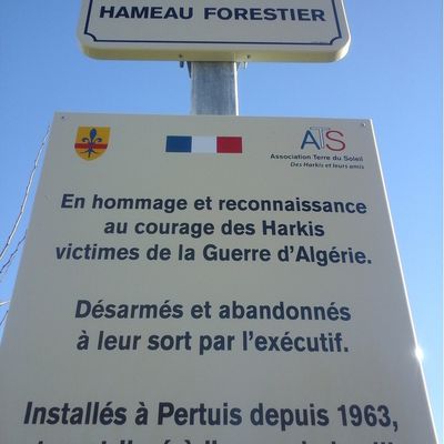 hommage a l'ancien camp de harkis de Pertuis (84)