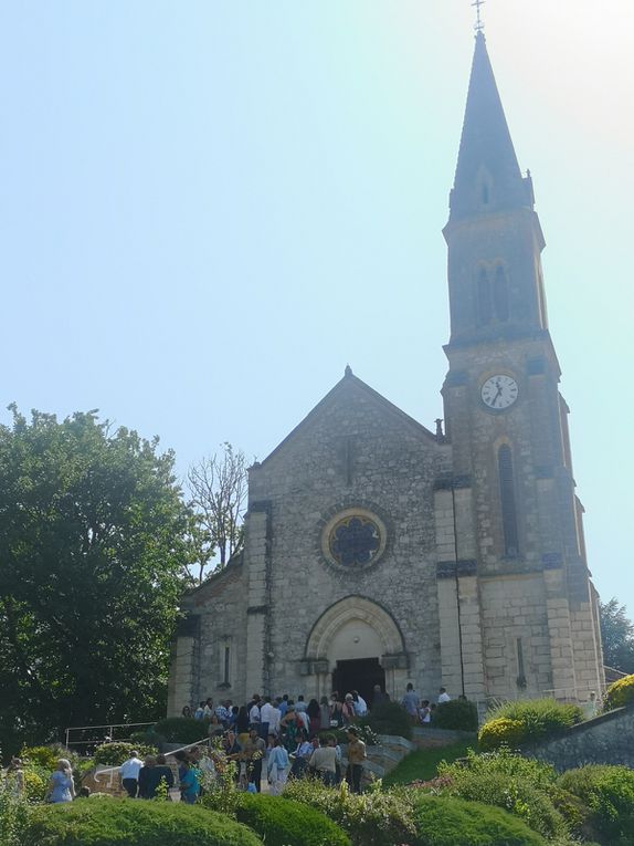 CÉLÉBRATION DE PENTECÔTE DANS LA PAROISSE 