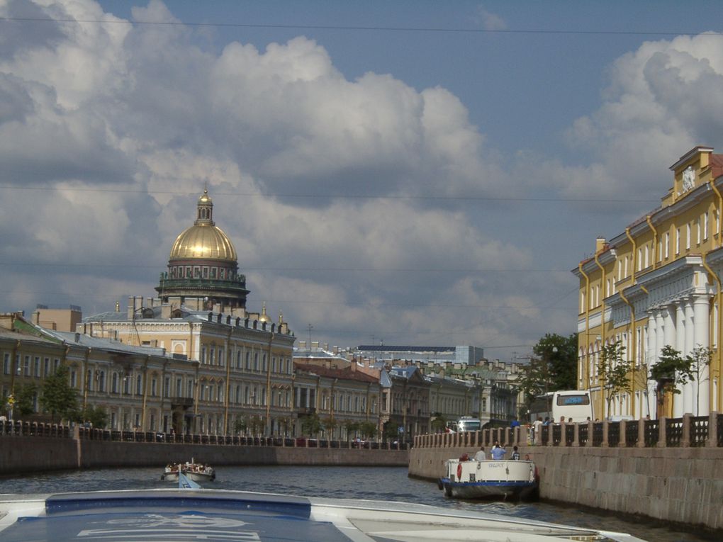 Palais de l'Hermitage, Vues de St Petersbourg l'hiver et l'été, Peterhof,
Kiji, Ouglish.