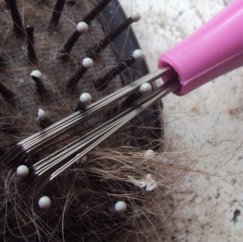 Ma brosse à cheveux se prend un râteau