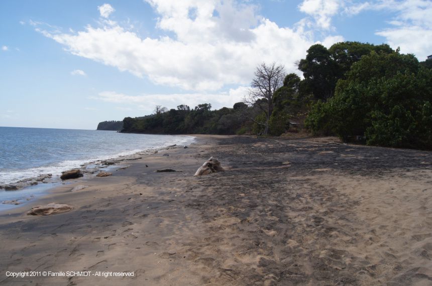 Vous visiterez sous ce dossier tous les villages et les belles plages de Mayotte