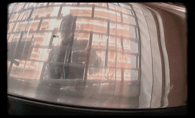 Auto avvistamento con distorsione (foto di Maurizio Crispi)