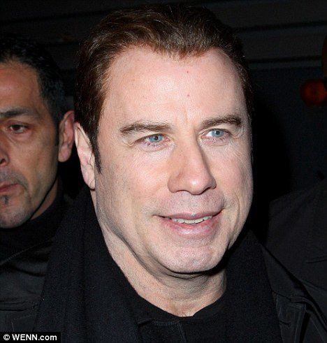 John Travolta est chauve!